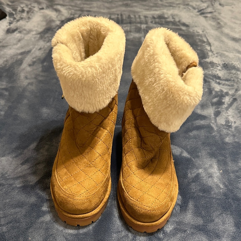 Guess Tan Quilted Winter Boots